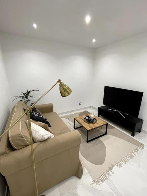 Appartement Cosy Et Moderne Proche De Disneyland Bussy-Saint-Georges Exterior foto