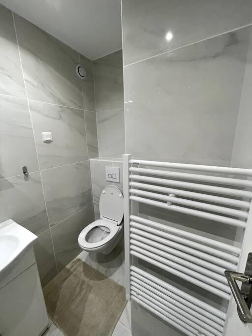 Appartement Cosy Et Moderne Proche De Disneyland Bussy-Saint-Georges Quarto foto
